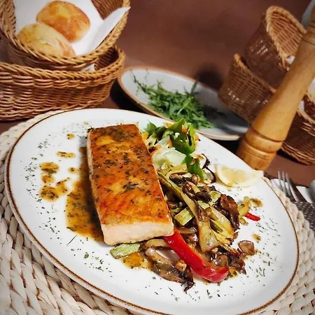 Restaurant & & Avenia Gasthof 4*