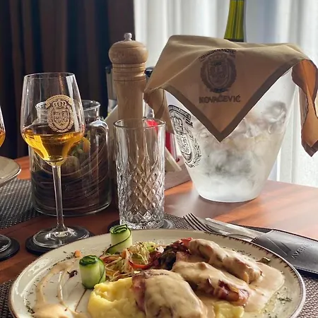 Pensjonat Avenia Restaurant&apartments 4*