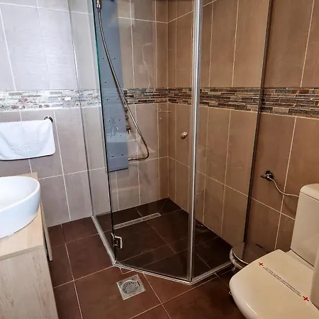 Restaurant & & Avenia Gasthof 4*