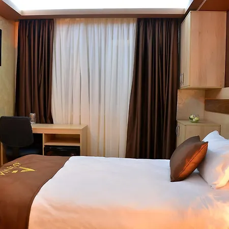 Guest house Restaurant & & Avenia Ruma