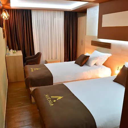 Restaurant & & Avenia 4*