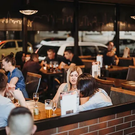 Pensjonat Avenia Restaurant&apartments 4*