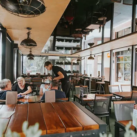 Avenia Restaurant & 4* Ruma