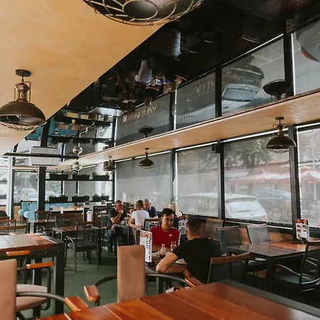 Restaurant & & Avenia Gasthof Ruma