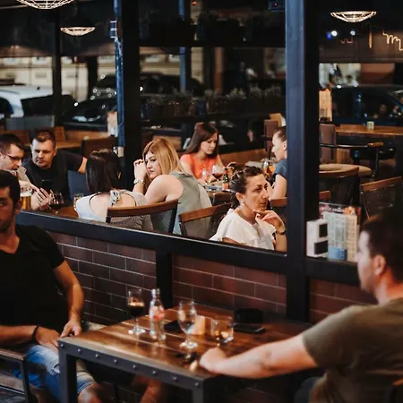 Avenia Restaurant & 4* Ruma