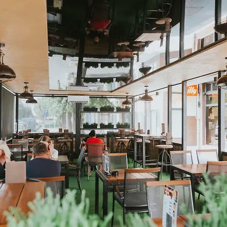 Restaurant & & Avenia Gasthof Ruma