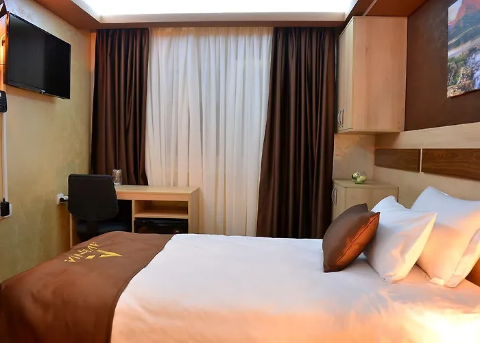 Gasthof Avenia Restaurant & Ruma