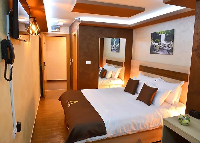 Gasthof Avenia Restaurant & Ruma